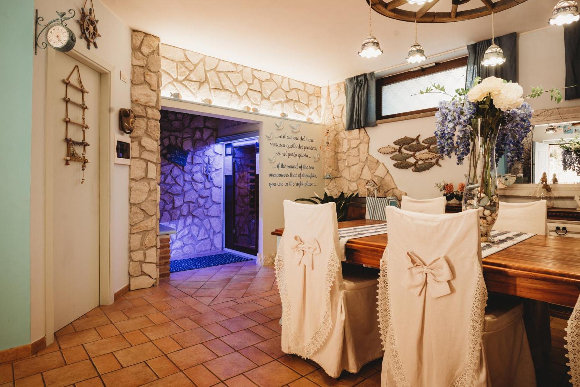 Alloggi Turistici Con Piscina Palestra Jacuzzi Sauna Anzio Ngoại thất bức ảnh